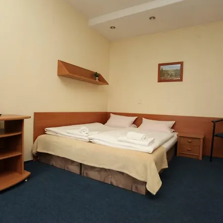 Demi Guest house 2*
